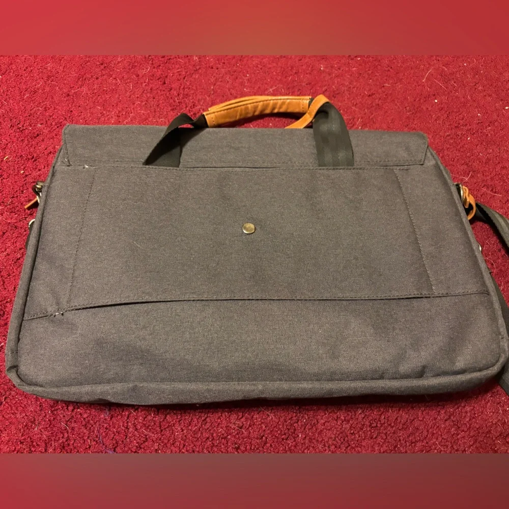 MENS PKG RICHMOND 10L BRIEFCASE BAG NWOT UNISEX PRIMARY COLLN TORONTO CANADA